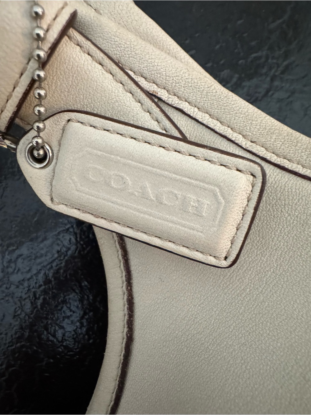 Vintage 2003 COACH Legacy SoHo
Hobo #9249 Leather Eggshell Handbag - Picture 6 of 15